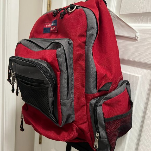 California Pak Carry On Multi Compartments Red /Black Backpack. - Picture 2 of 12